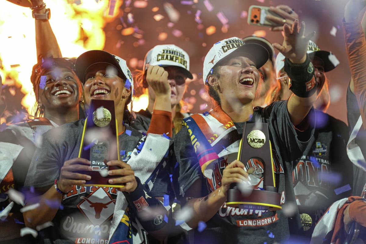 Texas Softball Wins National Championship in Oklahoma City
