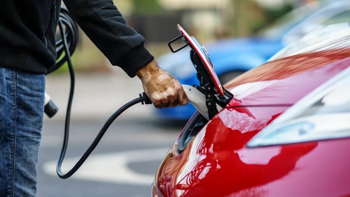 Hundreds Share Why They Finally Switched to Electric Cars - Image 2