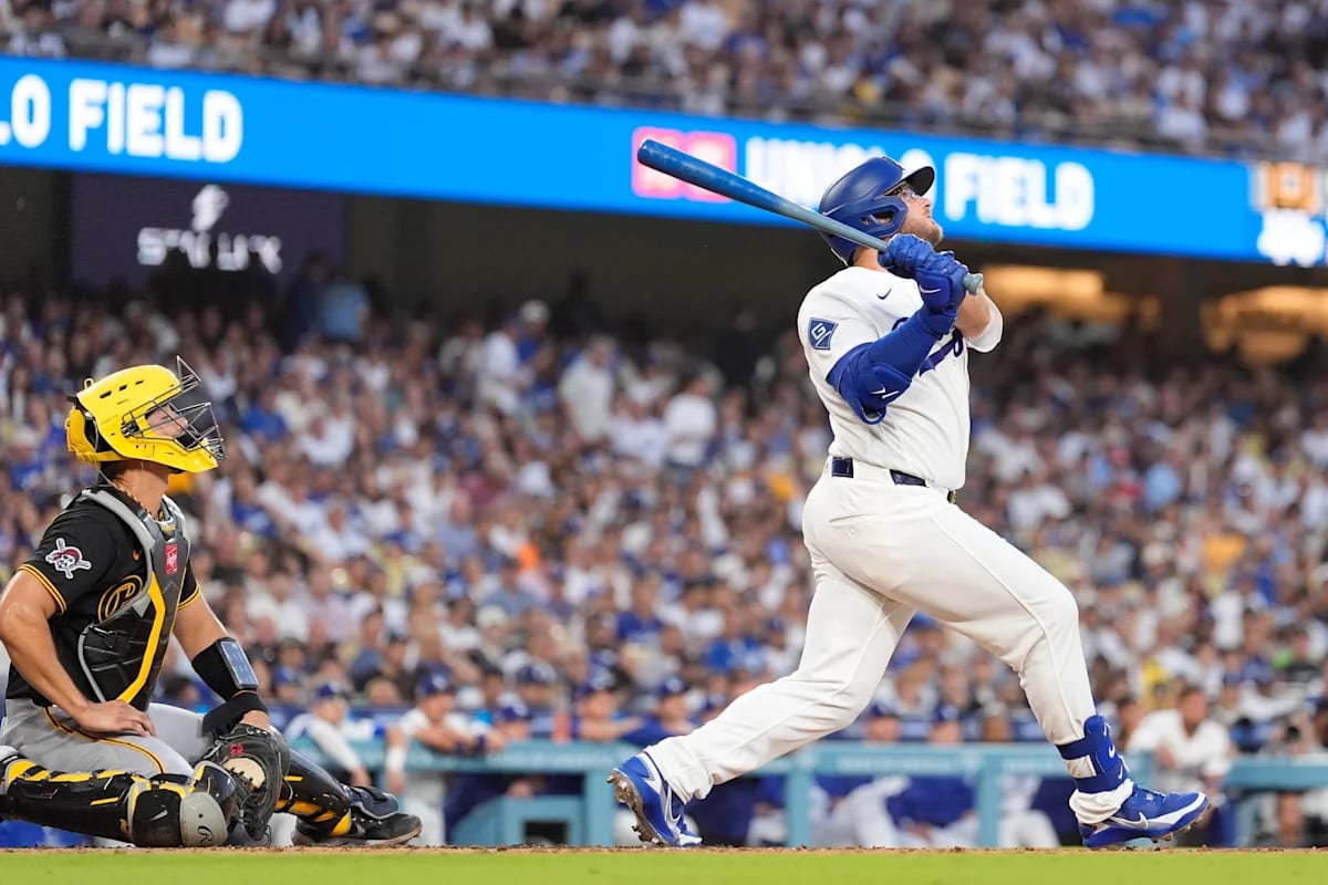 Dodgers Win 10th-Inning Thriller, Stay Perfect in Extras