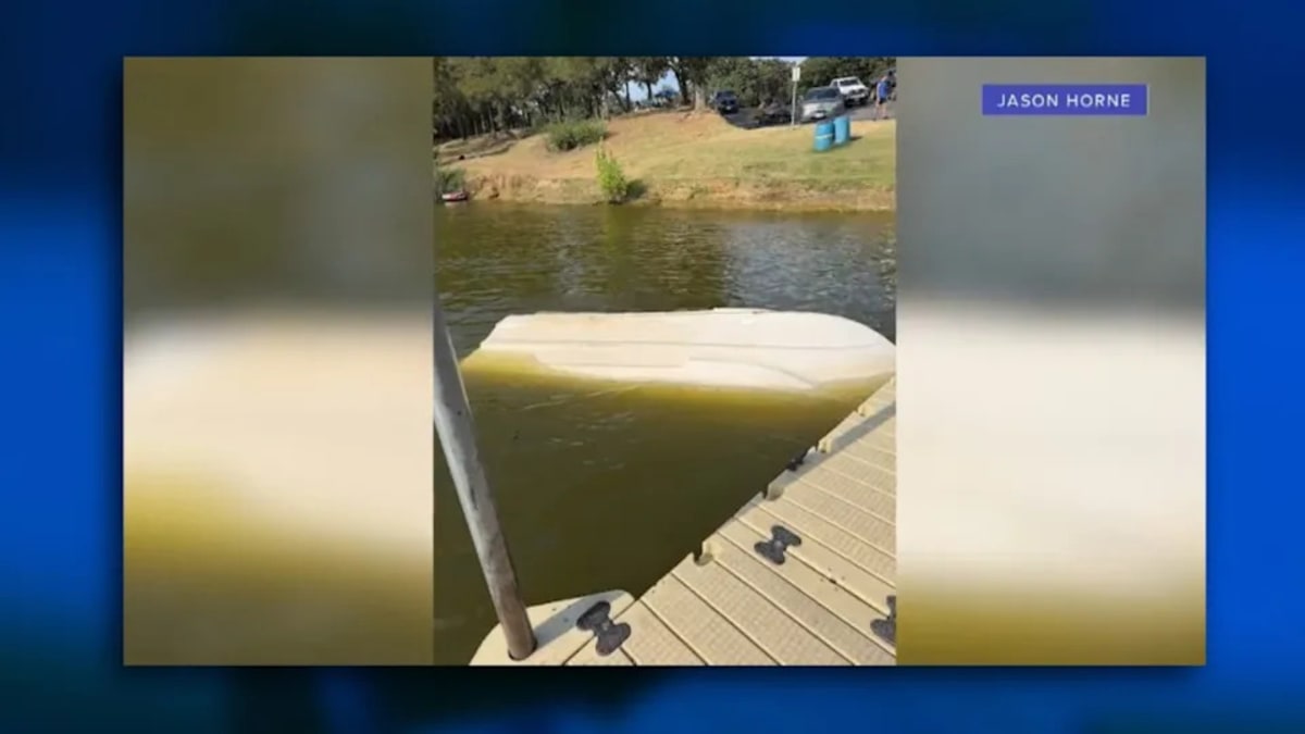 Texas Firefighter Rescues 3 Kids from Capsized Boat - Image 3