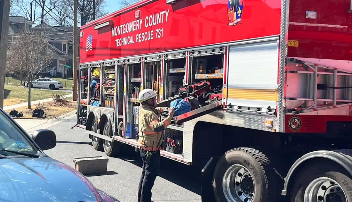 Two Workers Rescued from Trench Collapse in Bethesda - Image 5