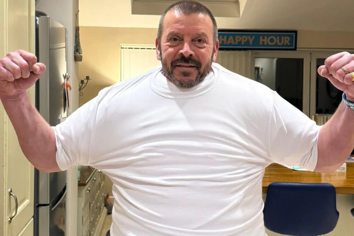 Cancer Survivor to Run London Marathon in 107 T-Shirts - Image 2