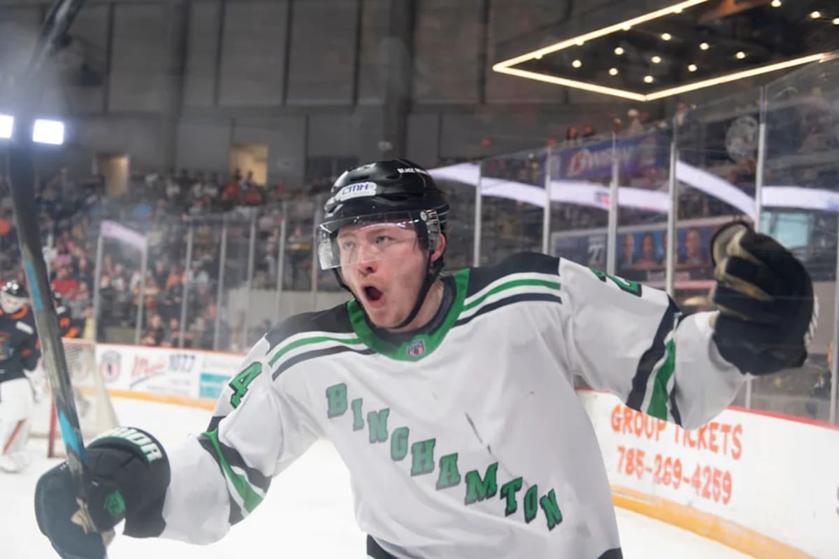 Binghamton Black Bears Eye Third Straight Hockey Title - Image 2