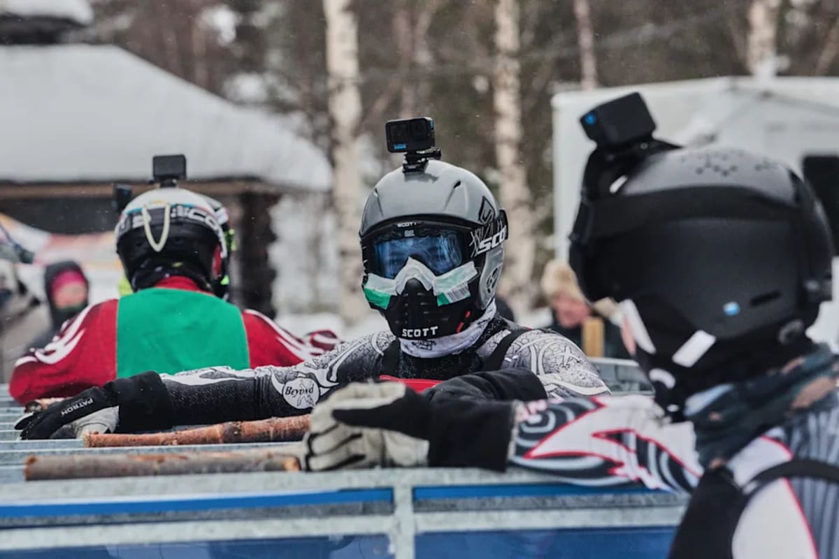 Finland's Frozen Lake Hosts Traditional Reindeer Racing - Image 5