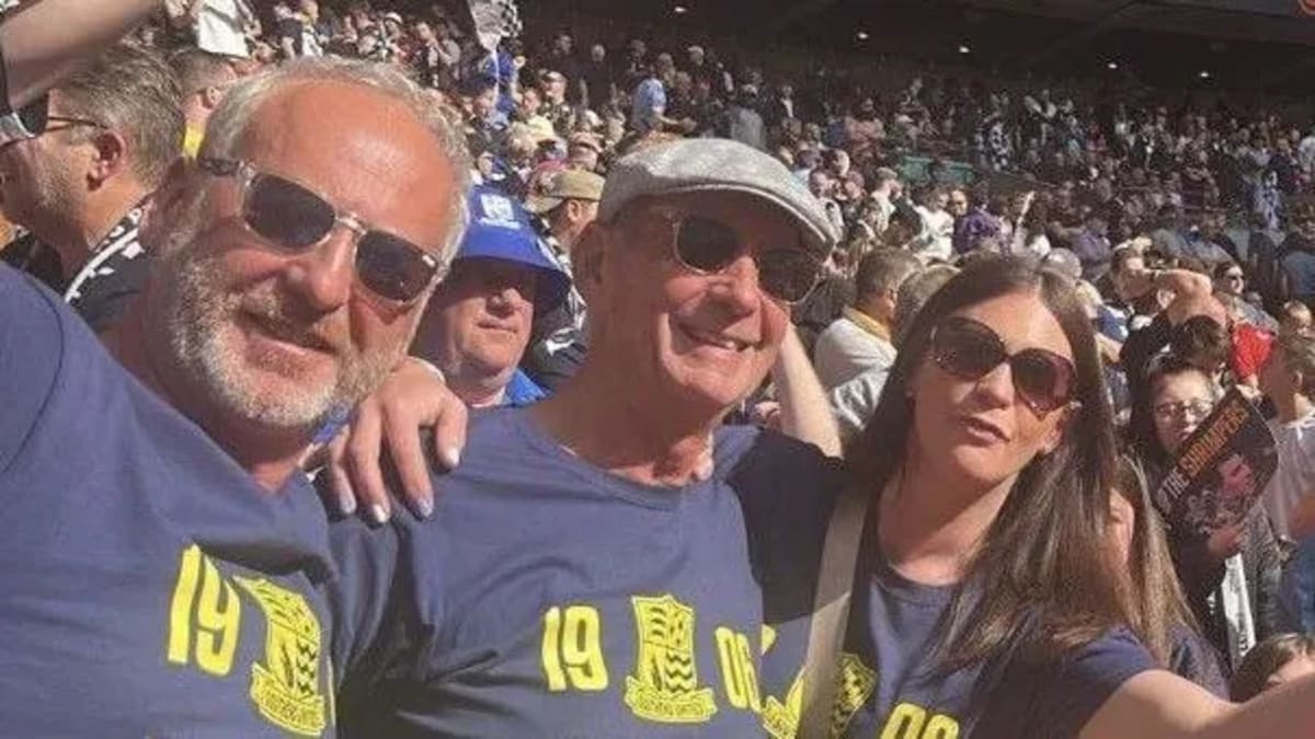 Dad Ditched Family Vacation for Game, Returns With Them - Image 4