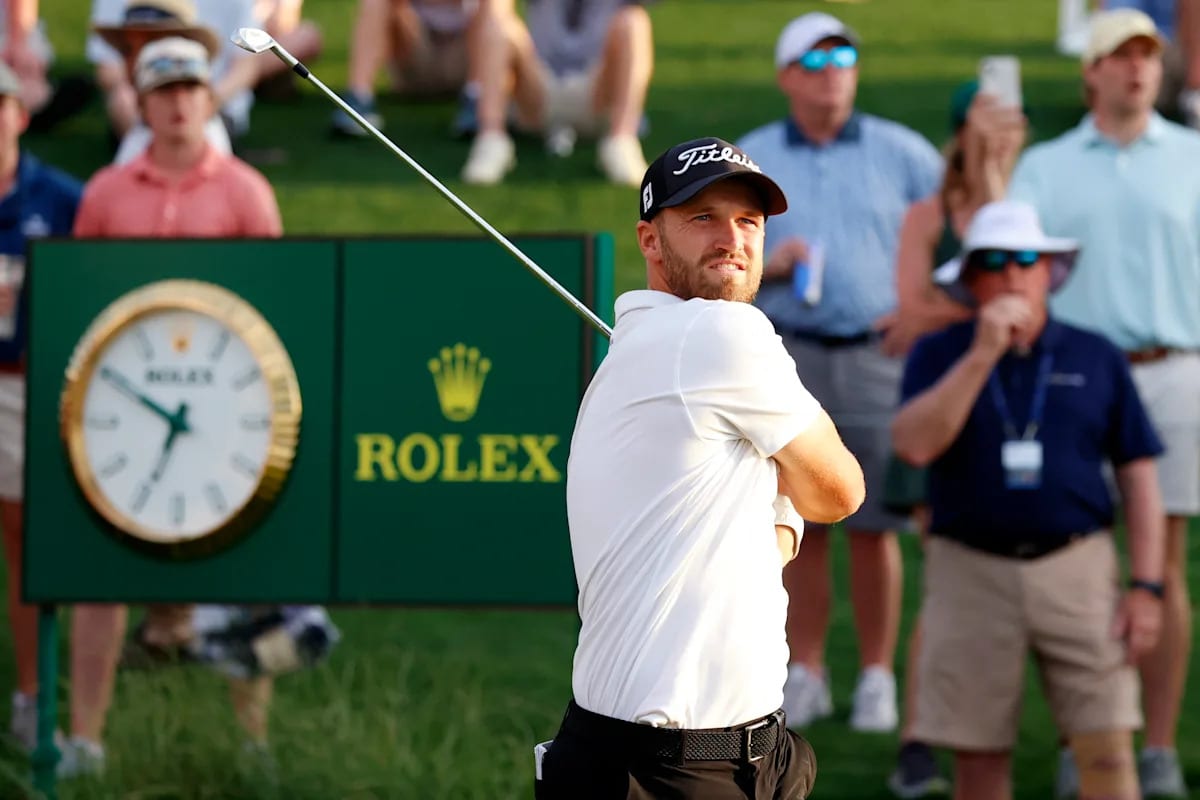 Wyndham Clark celebrates during second round play at Shinnecock Hills Golf Club