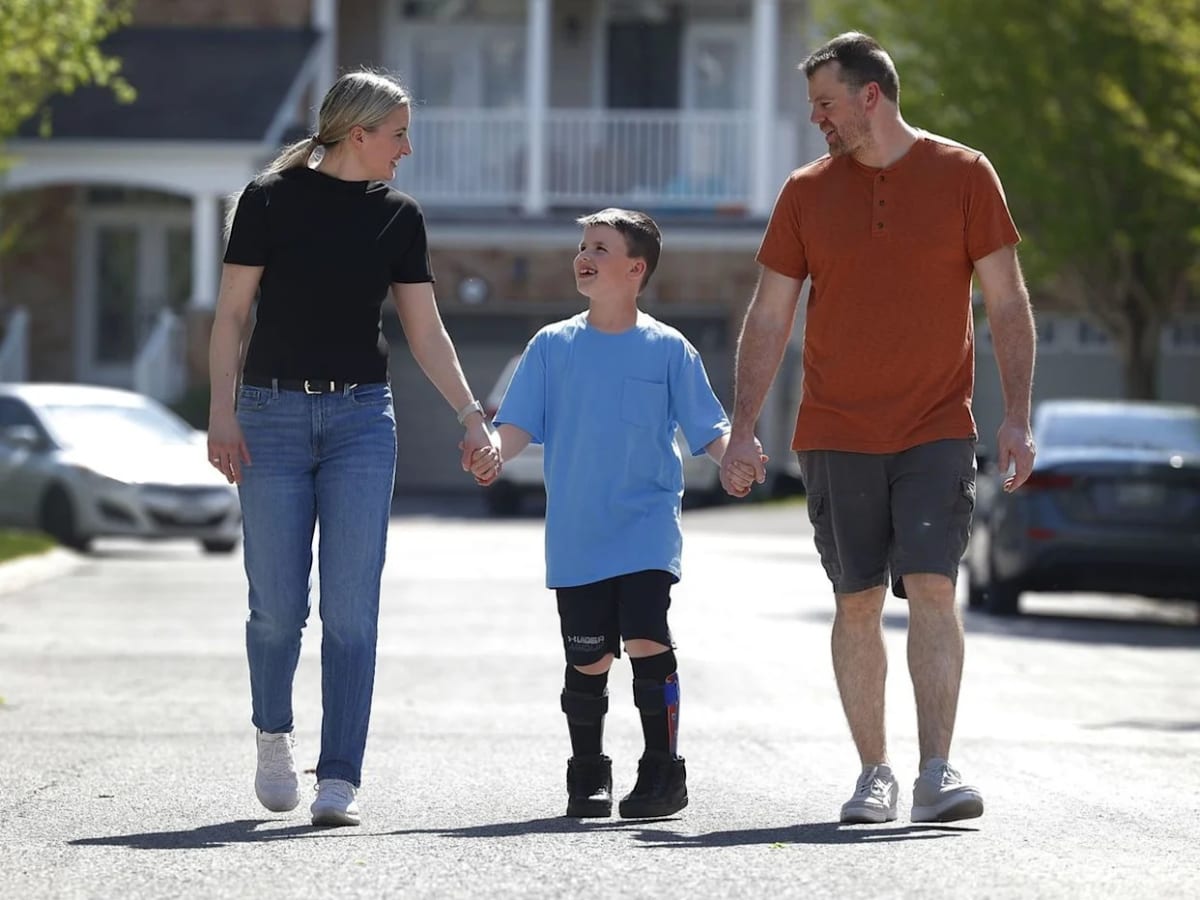 7-Year-Old Raises $10K for Friend's Rare Disease Cure - Image 2