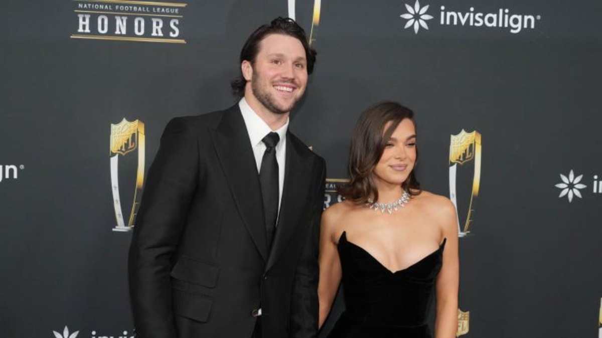 Josh Allen and Hailee Steinfeld Share First Baby Photo