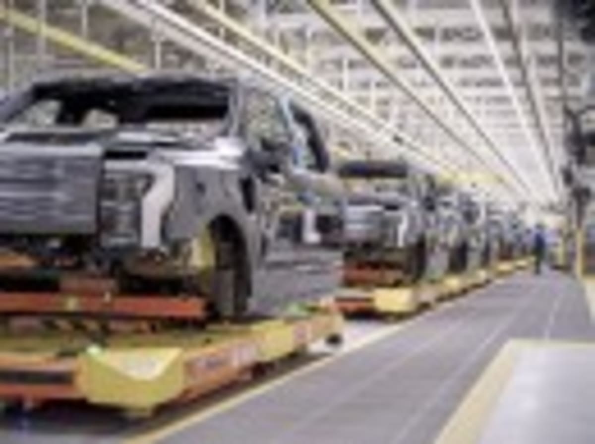 Ford's $30,000 Electric Truck Hits Detroit Roads in 2027 - Image 5