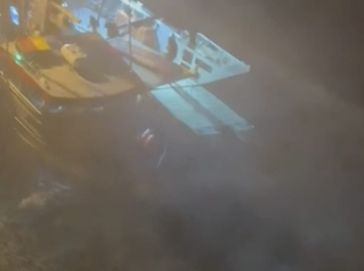 Alaska Fishermen Save Sinking Boat in Kodiak Rescue