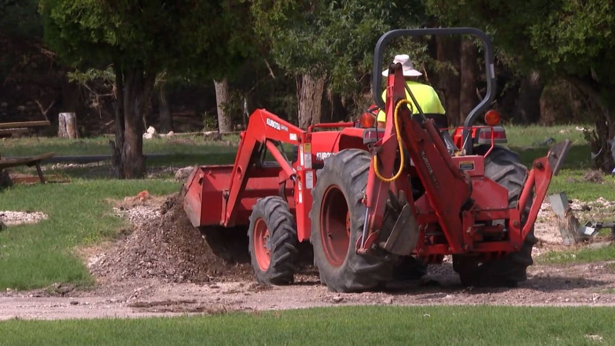 Texas Volunteers Rebuild After Back-to-Back Floods - Image 4