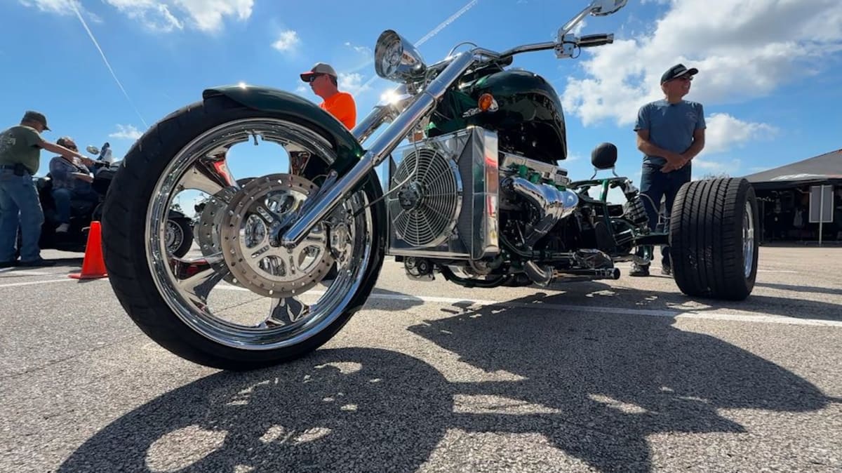 Volunteer Named Hero After 33 Years at Arnold Palmer Event - Image 3