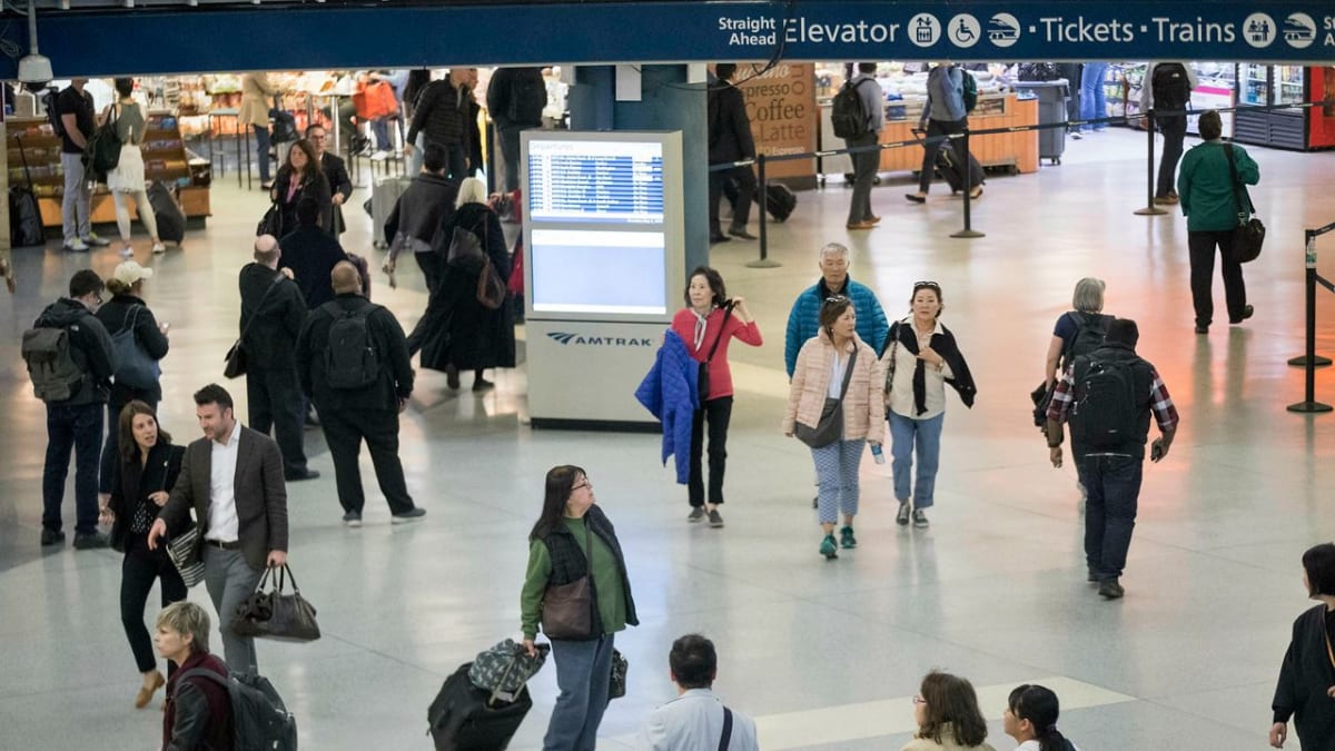 NYC Transit Returns 3,000 Lost Items Monthly to Owners - Image 2