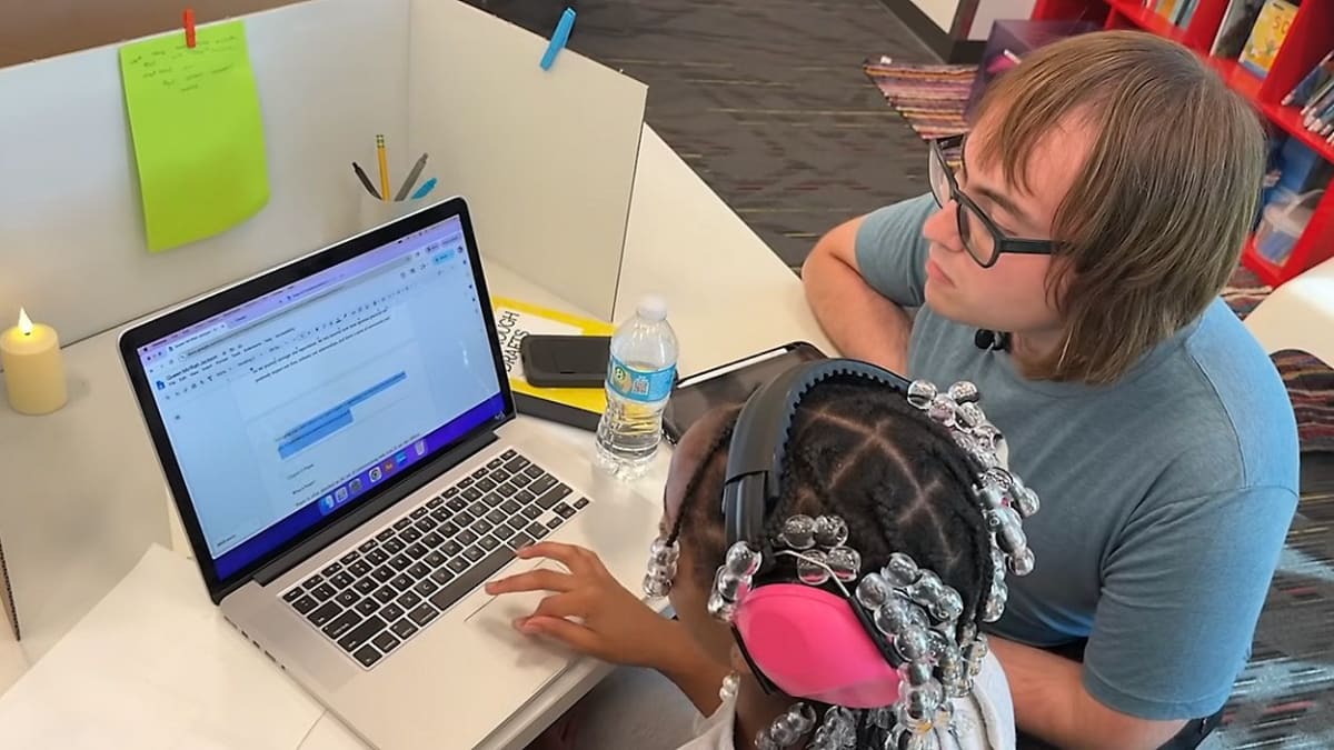 Orlando Volunteer Helps Young Writers Publish Their Stories