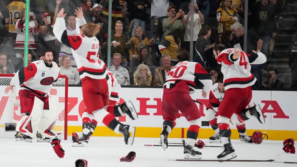 150,000 Fans Pack Raleigh for Hurricanes Stanley Cup Party - Image 5