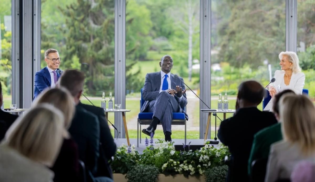 Kenyan and Finnish presidents meeting at digital economy business forum in Helsinki