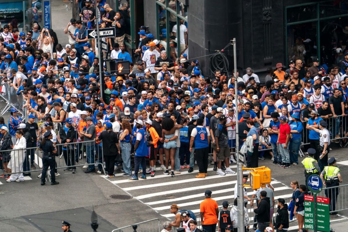 Knicks Win First Title in 53 Years, Celebrate with NYC - Image 3