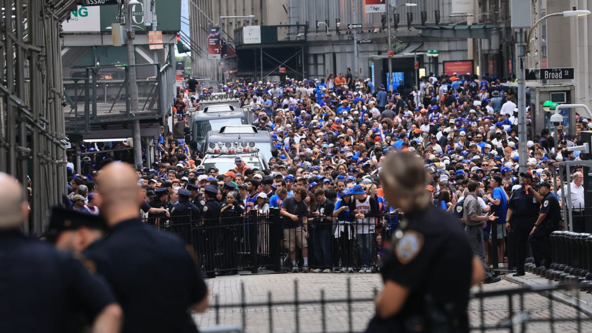 Knicks Win First Title in 53 Years, Celebrate with NYC
