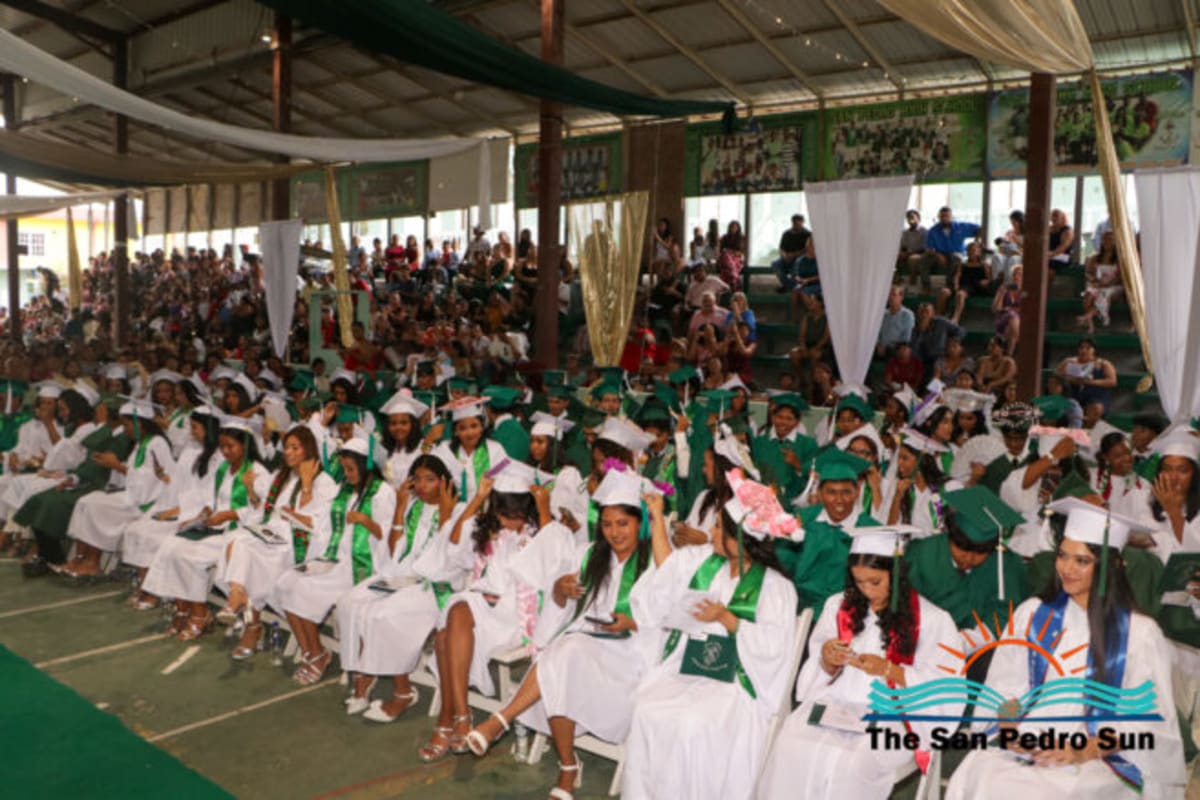 San Pedro High Celebrates 50 Years with Record 153 Graduates - Image 5