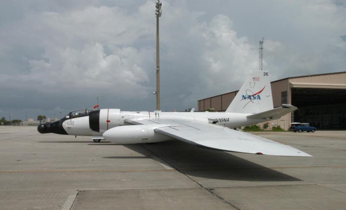 NASA Jets Chase Solar Eclipse to Study Sun's Secrets - Image 3