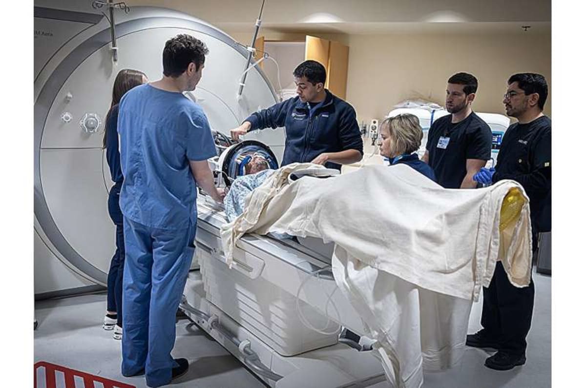 Joan Riggs' Shaky Hands Steady After New Brain Treatment - Image 2