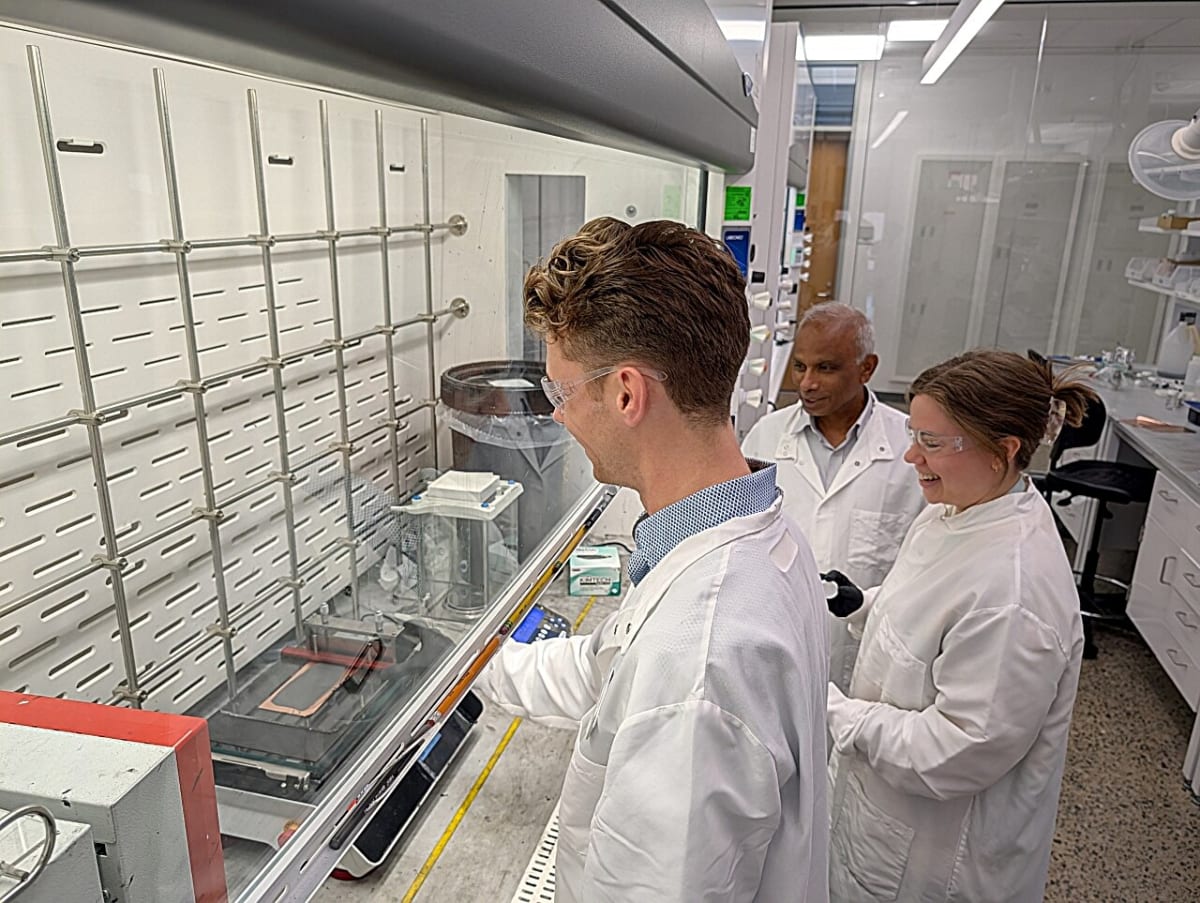 Texas Scientists Cut Battery Costs With New Cathode Design