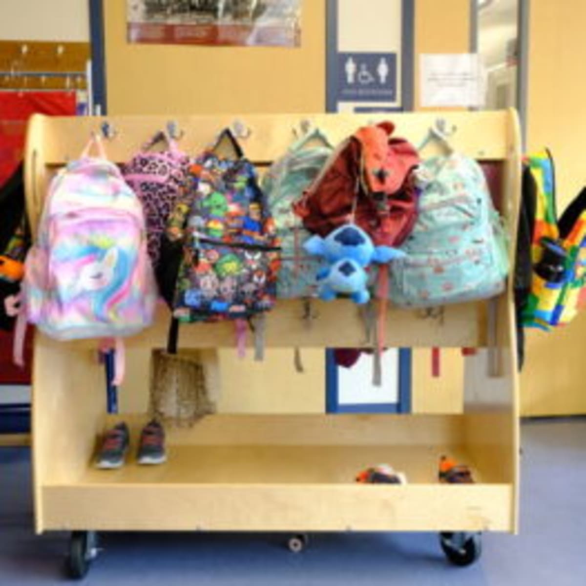 Seattle Volunteers Transform 2 Schools Before Opening Day - Image 4