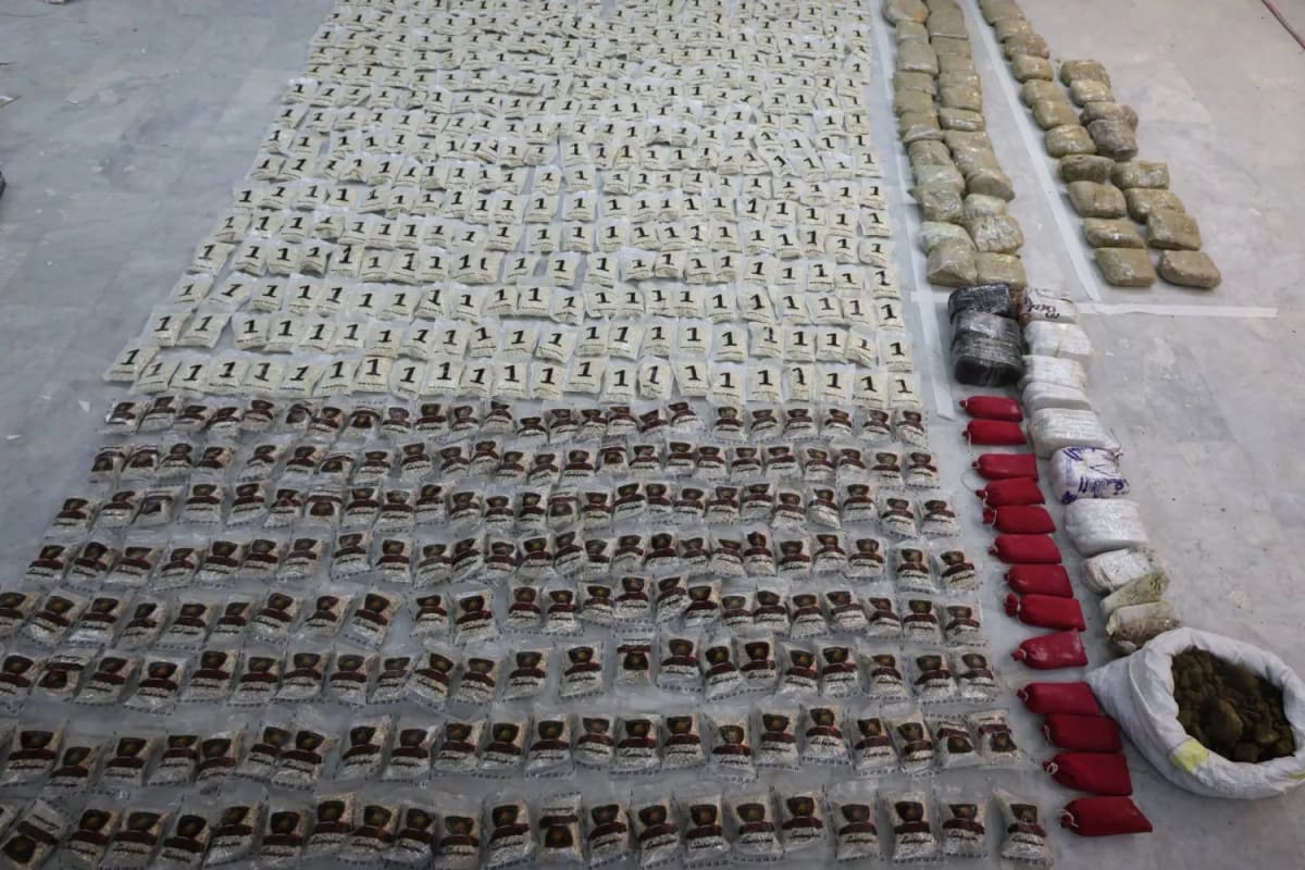 Syrian and Iraqi security officials coordinating joint operation against international drug trafficking network