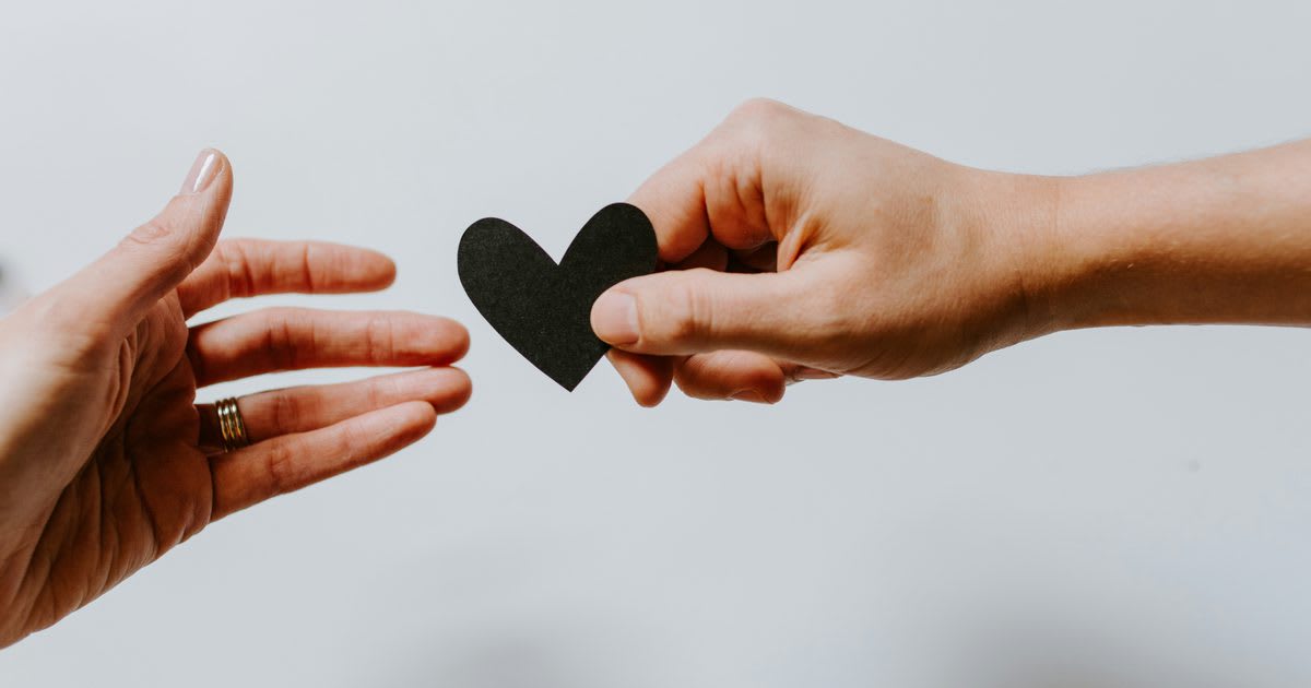 10 Free Ways to Give to Charity Without Spending Cash