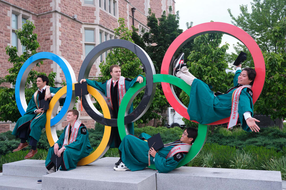 Andy Cohen Redefines Success for WashU Class of 2026 - Image 4