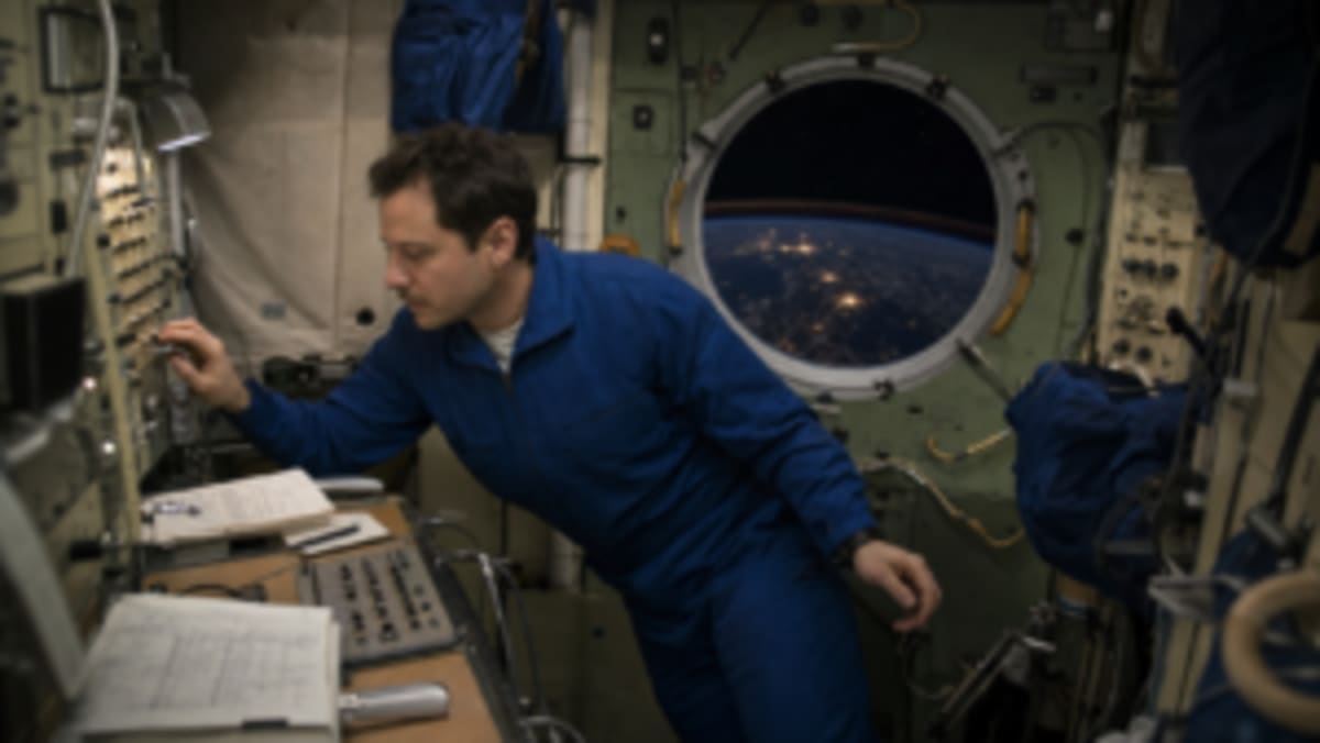 First Space X-Rays Clear Enough to Spot Broken Bones - Image 3