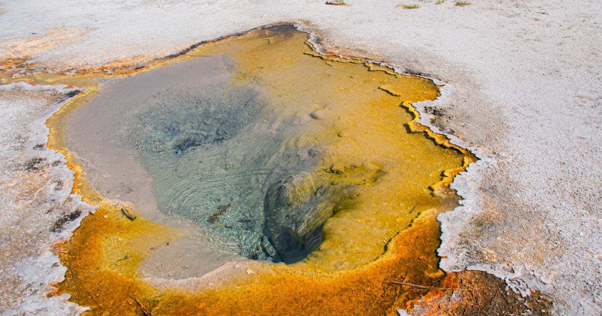 Iceland Drills Into Magma, Creates 10x Power Geothermal Well