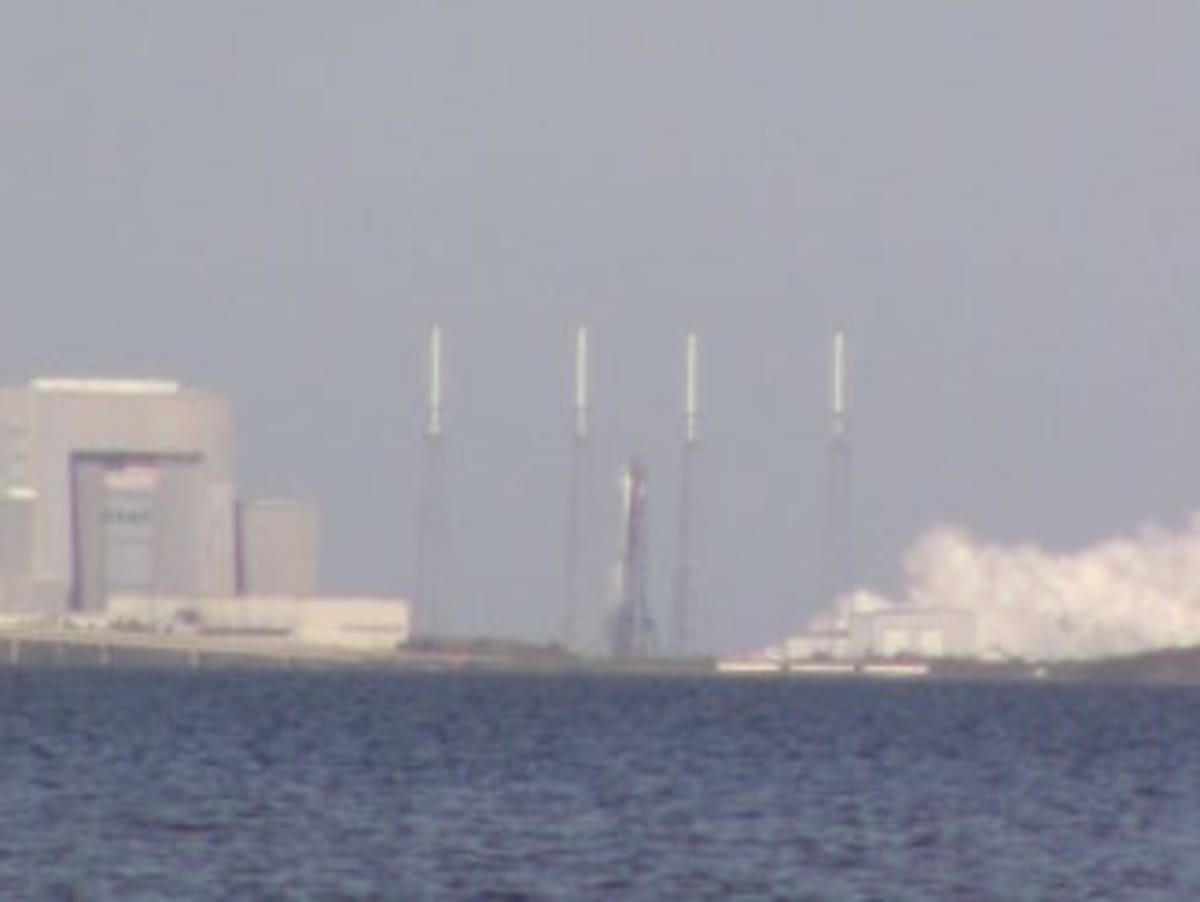 SpaceX Launches 2 Rockets in Record 38.5 Minutes - Image 3