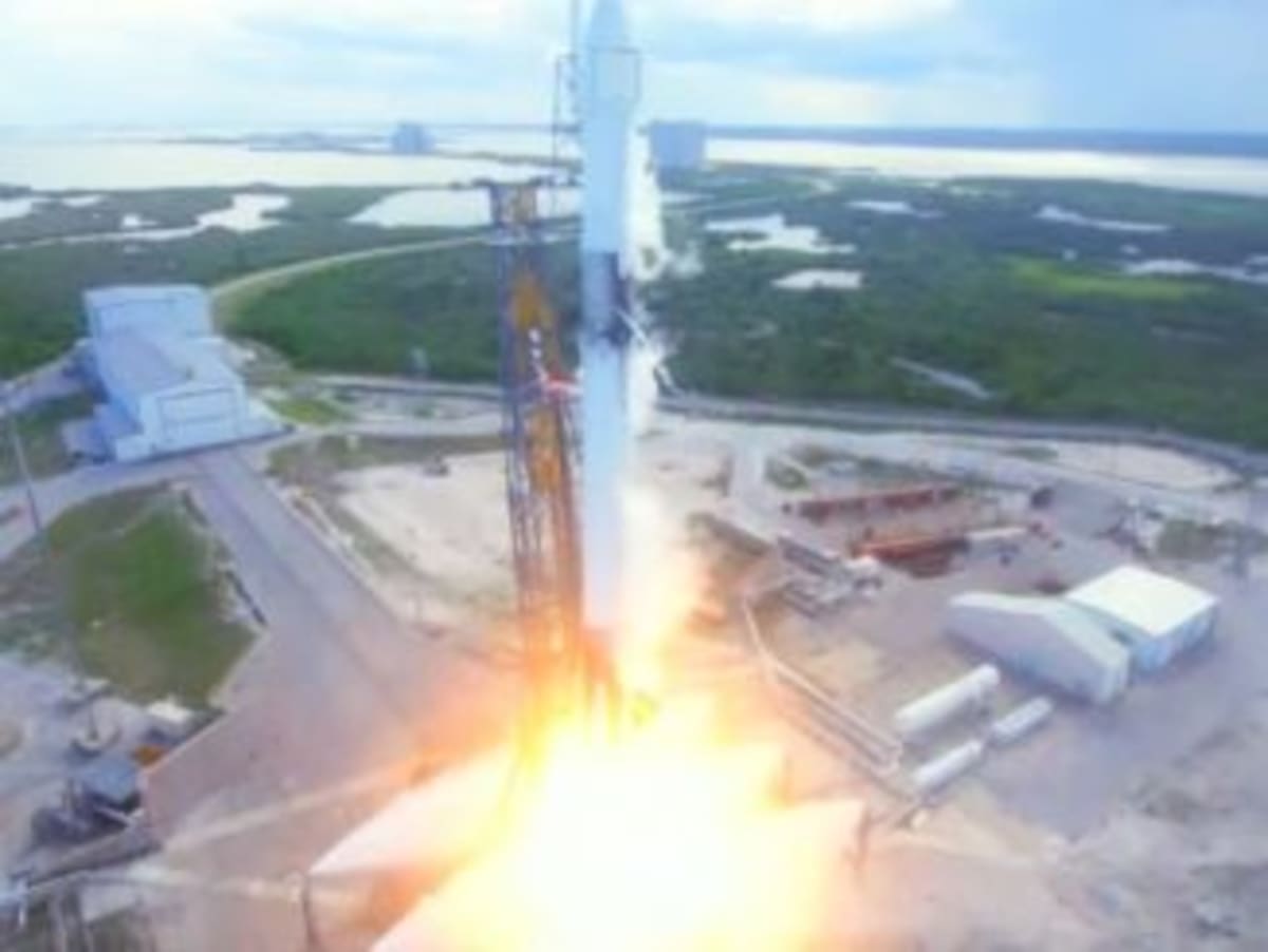 SpaceX Launches 2 Rockets in Record 38.5 Minutes - Image 5