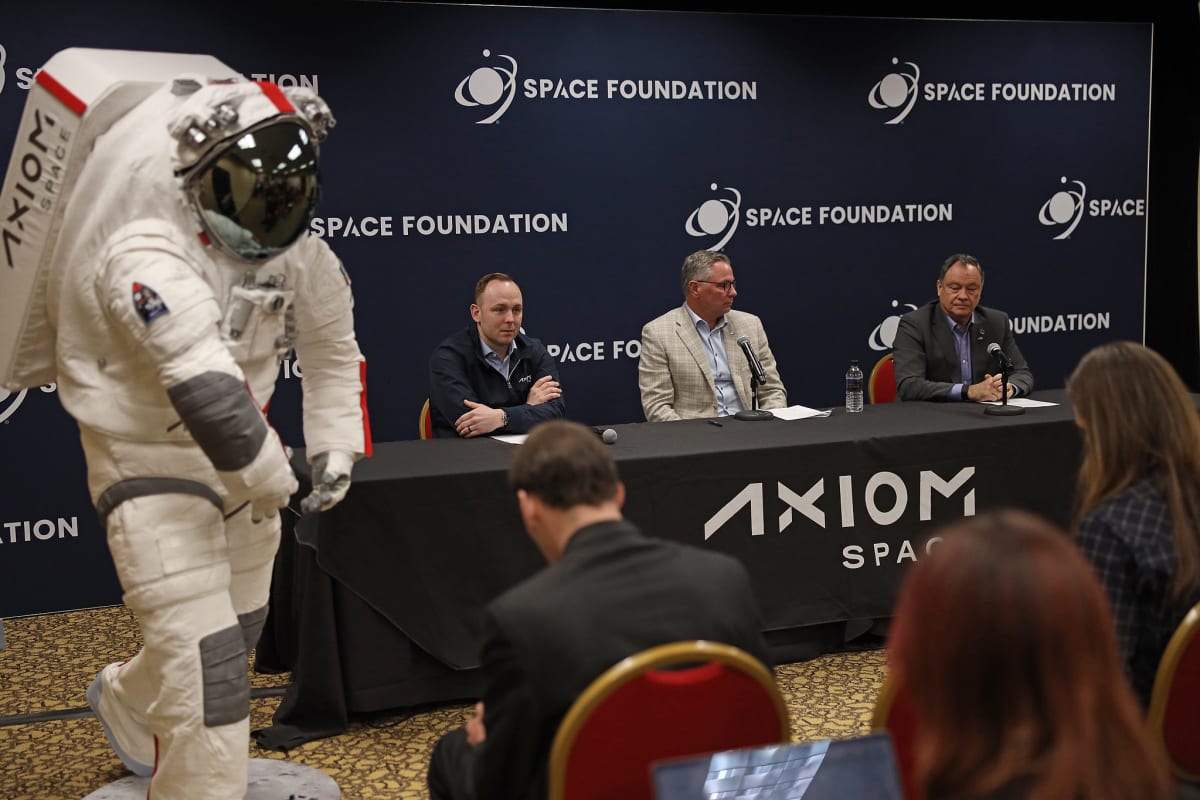 Moon Spacesuit to Launch Test Flight in 2027