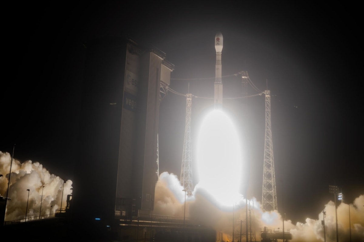 SMILE satellite launching on Vega C rocket from French Guiana spaceport at night