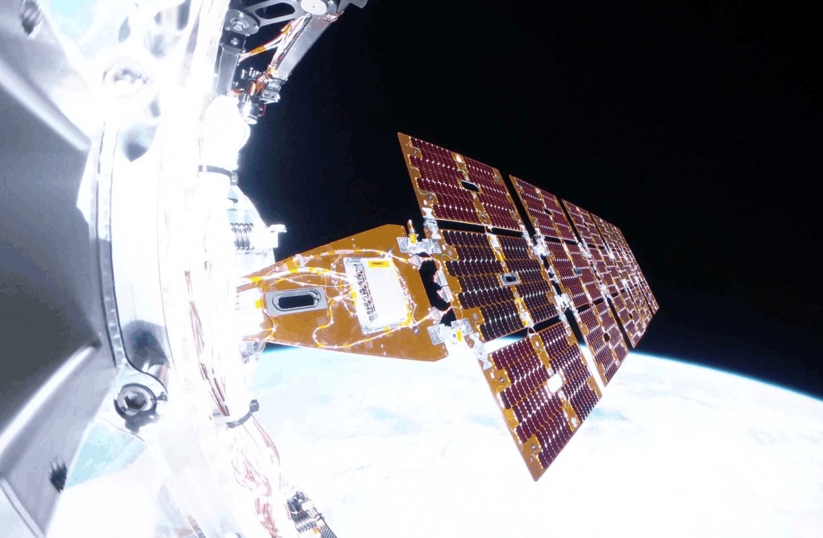 Katalyst Space Slows Spinning Satellite, Swift Rescue On Track