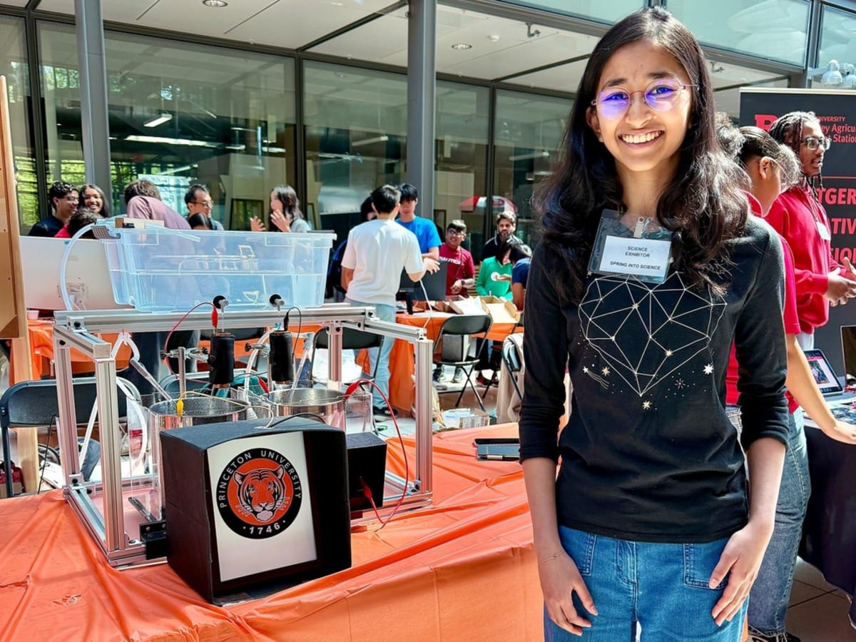 NJ Teen Teaches Native Students Ham Radio at Math Camp - Image 2