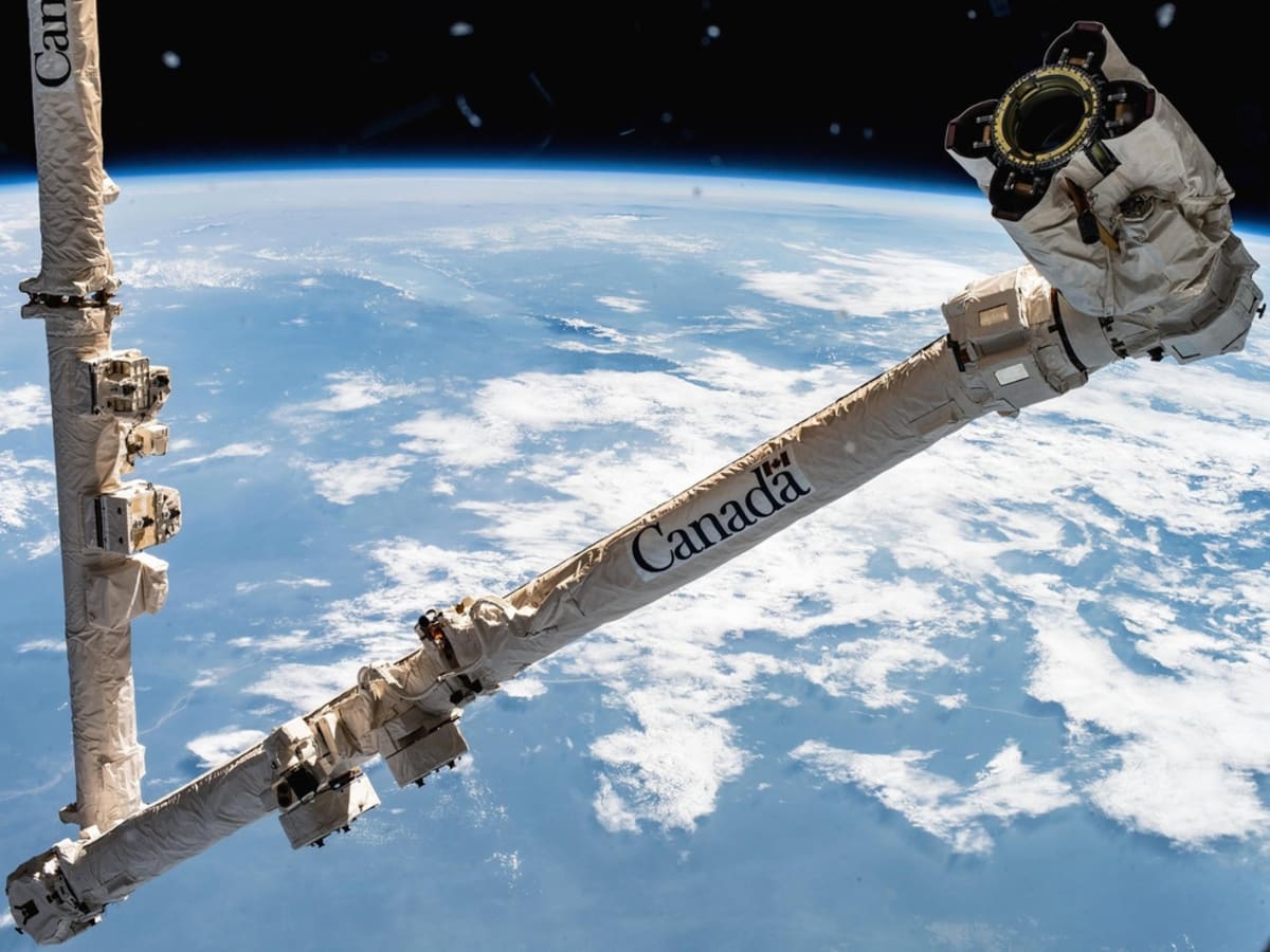 Canada's Robotic Arm Gets 300th IEEE Milestone Honor - Image 2