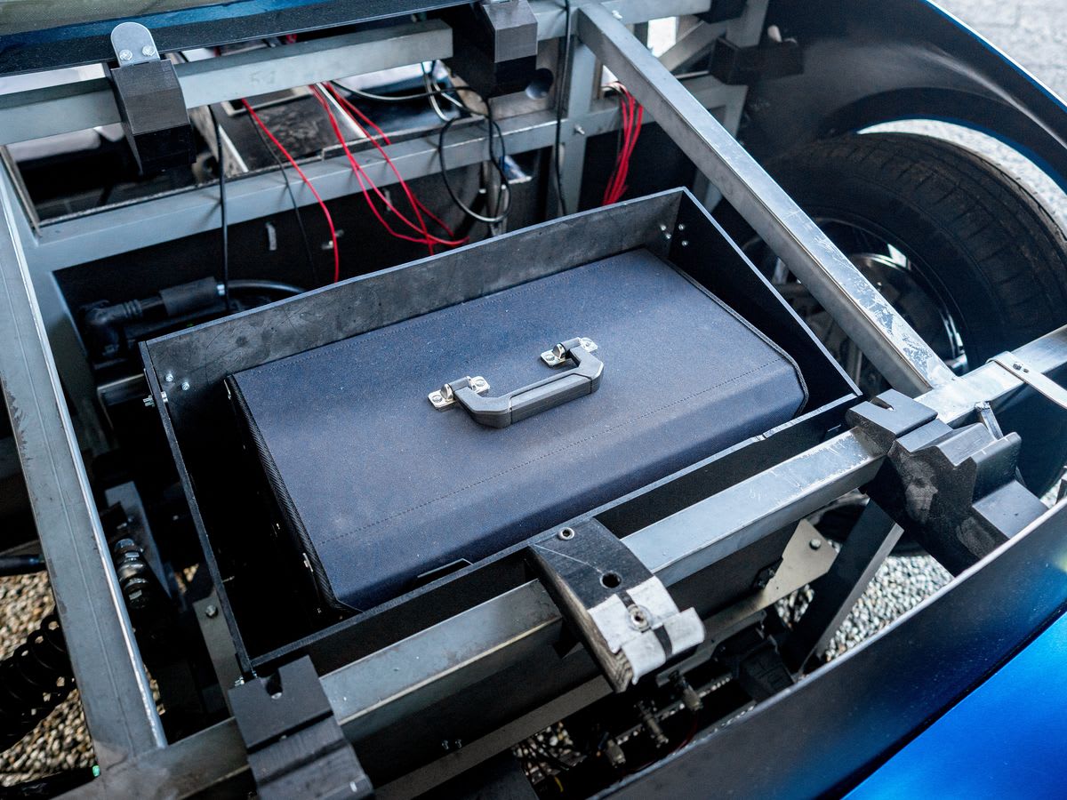 Students Build Electric Car You Can Fix Yourself - Image 2