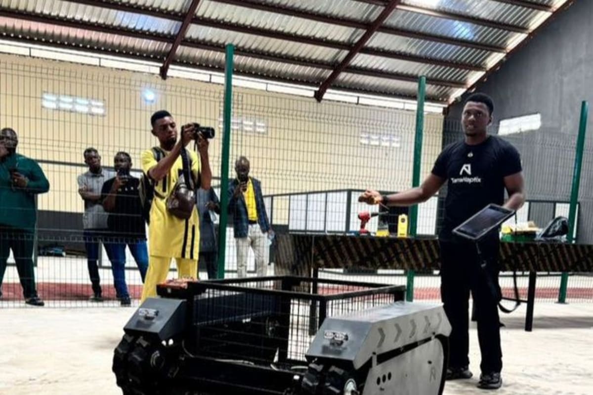 Nigerian Gen Z Startup Unveils Drones to Save Soldiers - Image 3