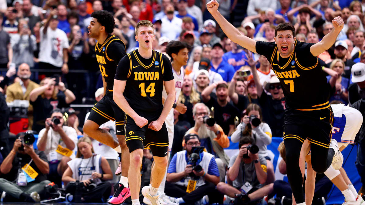 Sweet 16 Teams Give Fans Fresh Reasons to Cheer