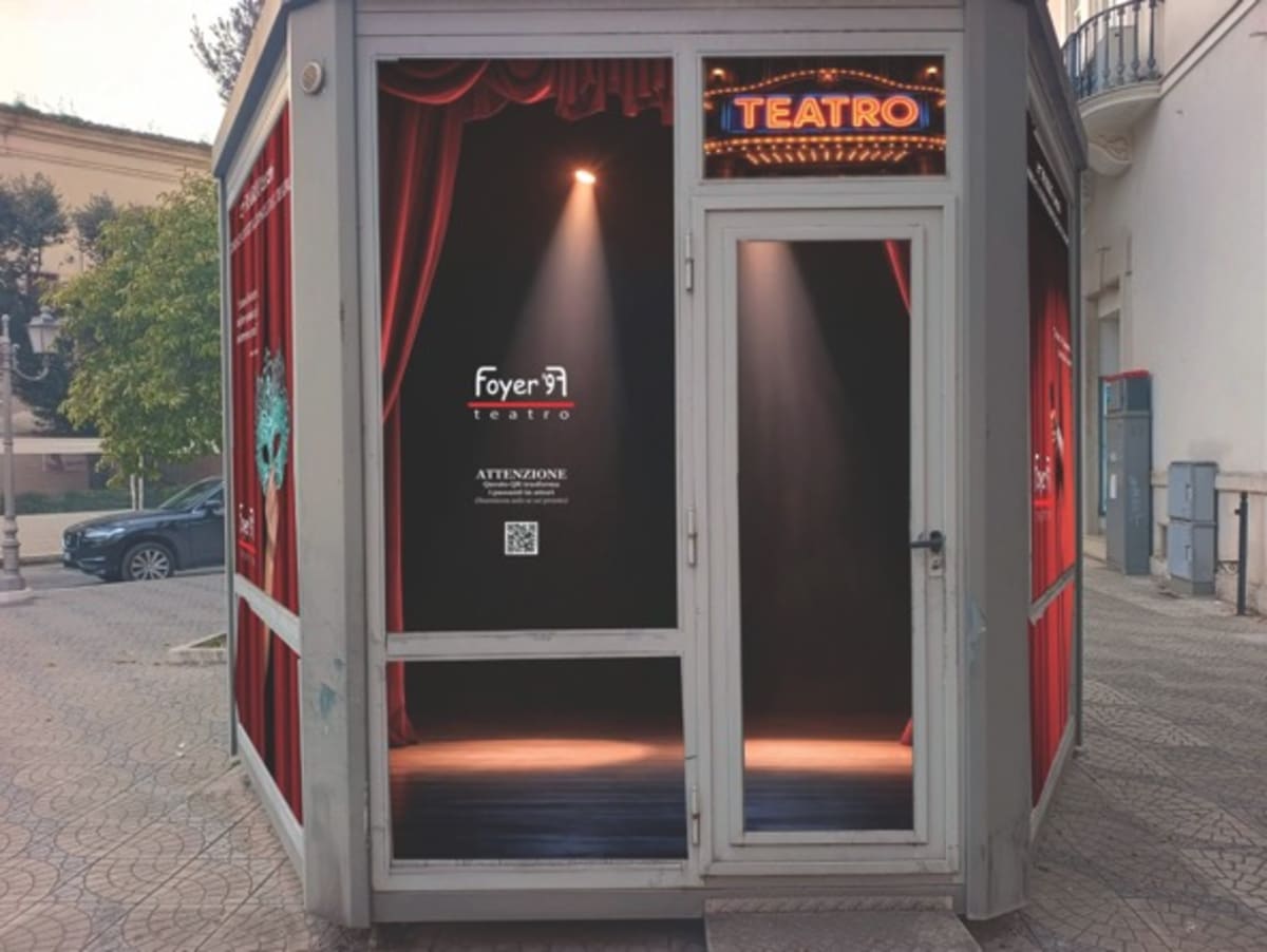 Italy's 6-Seat Theater Turns Abandoned Newsstand Into Art - Image 3