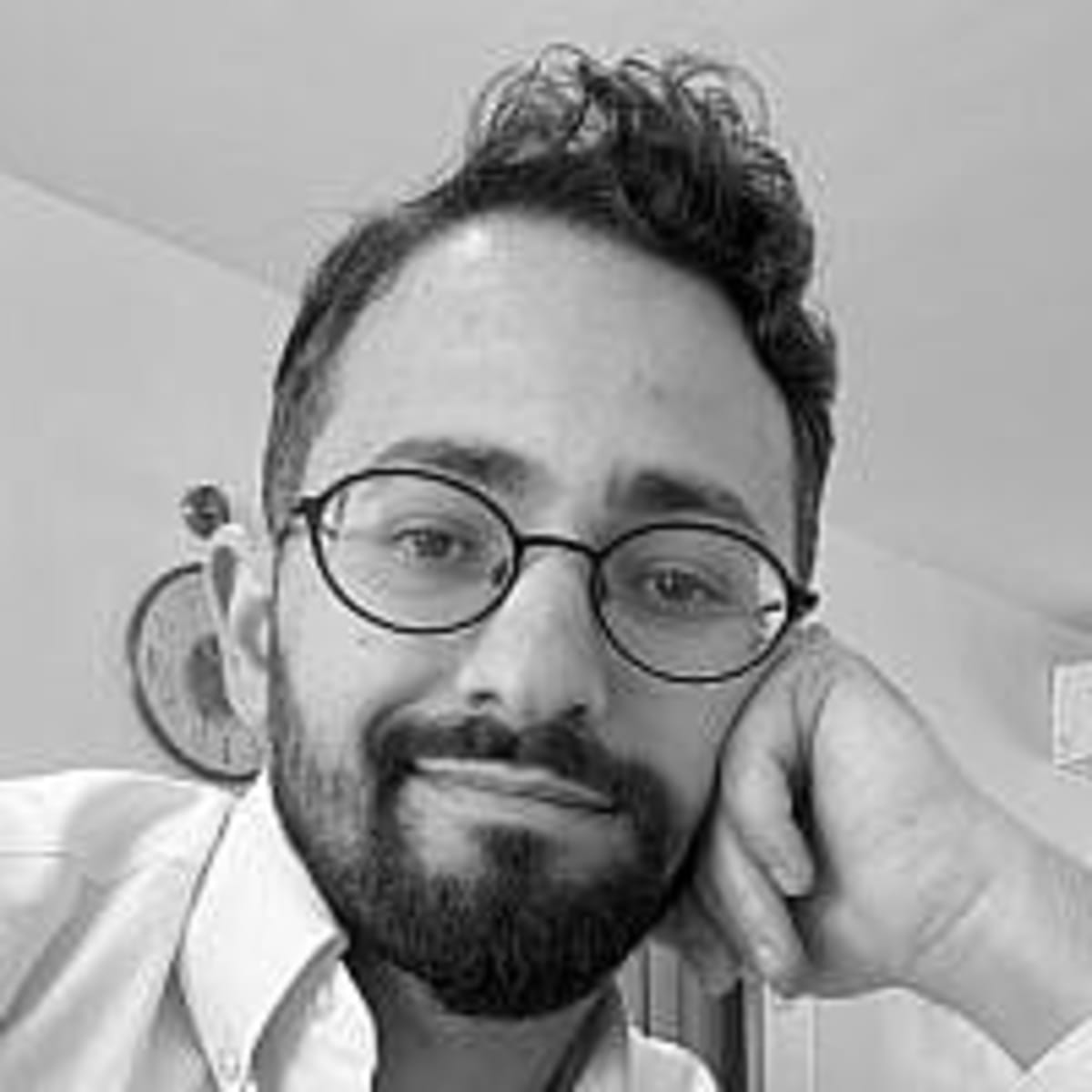 Israeli Falafel Shop Owner Automates With WhatsApp at 58 - Image 4