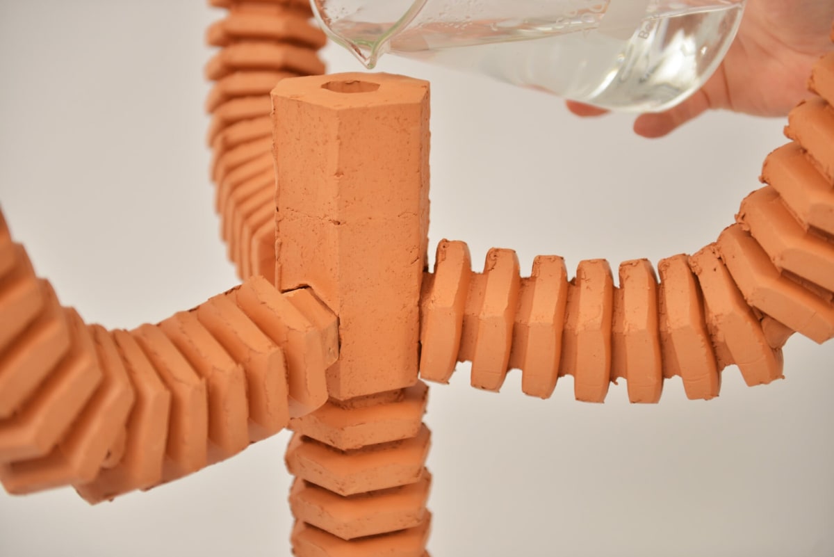 Ancient Clay Tech Gets Modern Upgrade for Green Cooling - Image 4