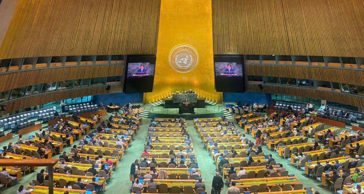 Vietnamese Ambassador Do Hung Viet speaking at UN General Assembly podium in New York