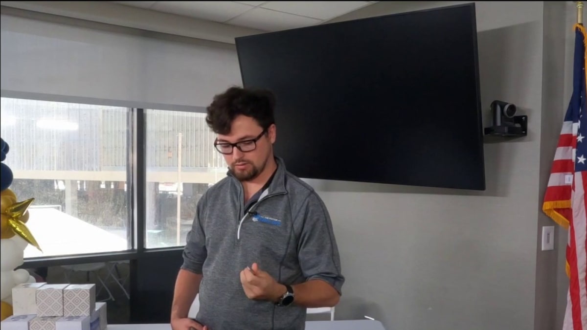 Stroke Survivor Regains Arm Movement After 17 Years - Image 3