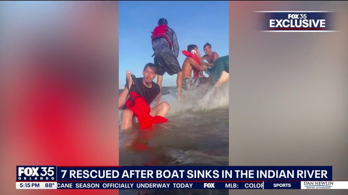 Good Samaritan Saves 7 Boaters After Boat Sinks in Florida - Image 3