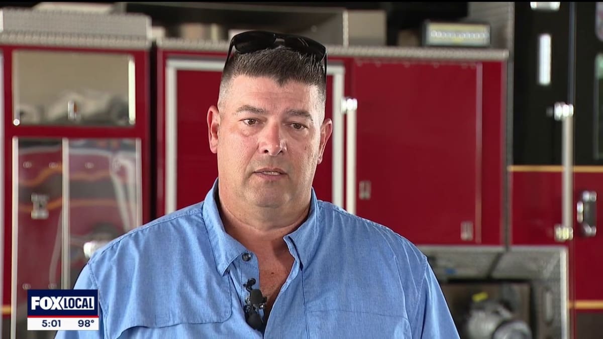 Off-Duty Firefighter Saves 3 Kids Trapped Under Boat - Image 3