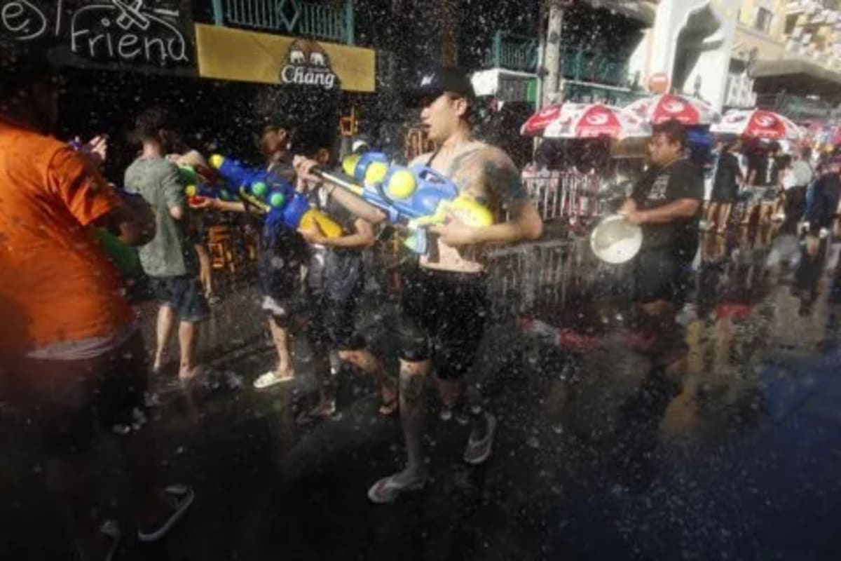 Bangkok's Songkran Festival Draws Record 650,000 Revelers - Image 3